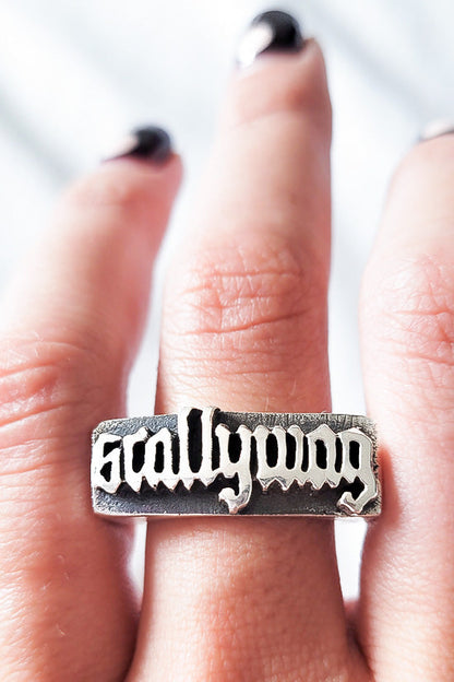 The Scallywag Ring